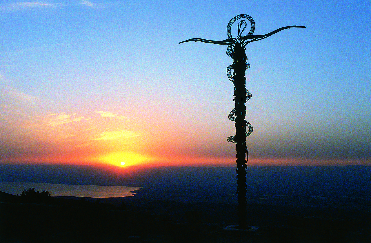 פסל נחש הנחושת בהר נבו, ויקיפדיה