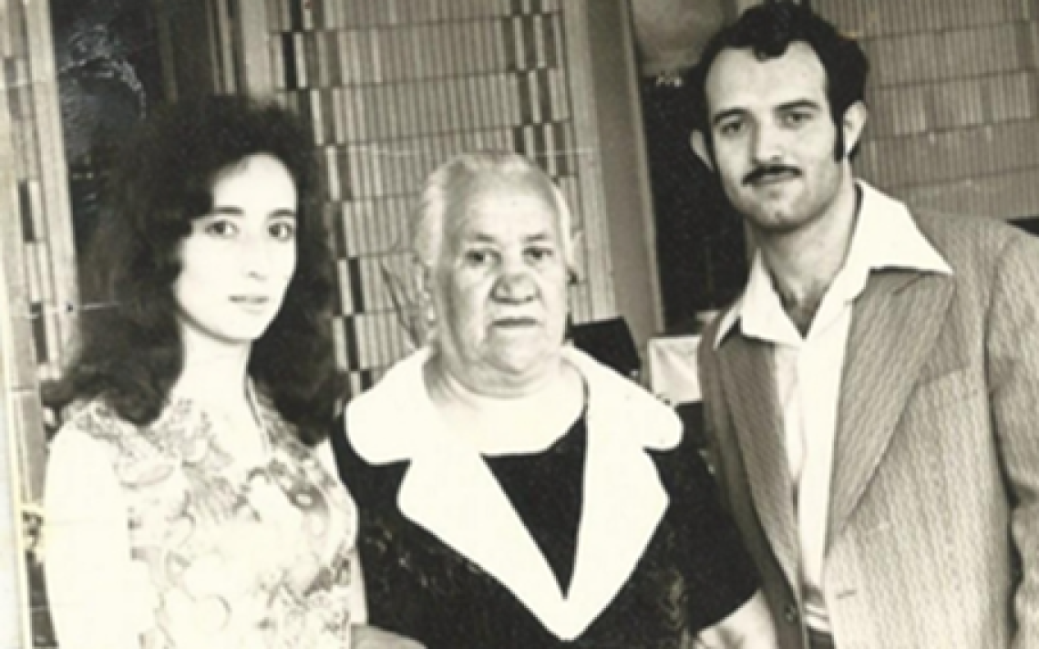 מיכאל ומילה סלובודוב עם סבתא פניה (פייגה) שבשביץ',  הומל, 1976, מהארכיון האישי של משפחת סלובודוב.