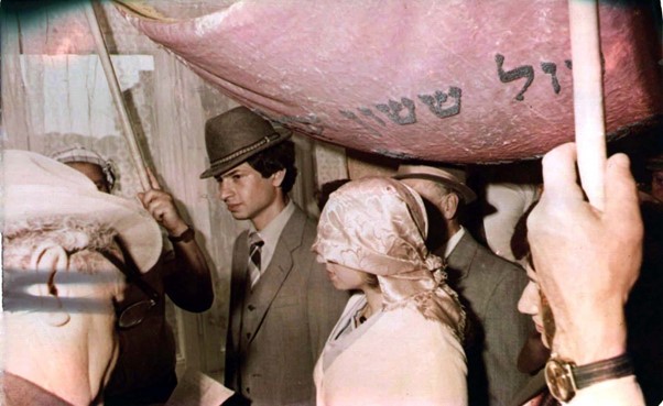 חופה, מהארכיון האישי של משפחת לבנברג, לבוב, 1982 חופה, מהארכיון האישי של משפחת לבנברג, לבוב, 1982