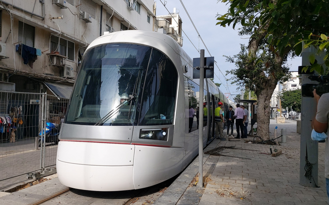 נסיעת מבחן של הרכבת הקלה בתל אביב. צילום אראל הרצוג