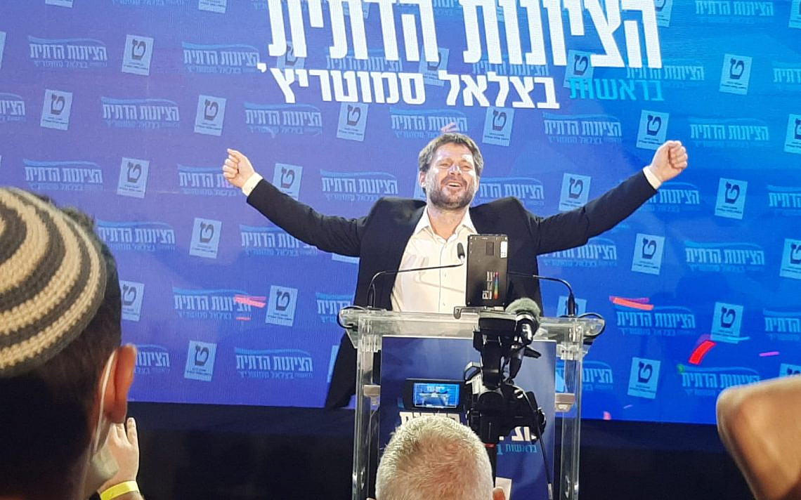 מייצג תפיסה חרד"לית ולא ציונית דתית קלאסית. בצלאל סמוטריץ' (צילום: ויקי 4800, מתוך ויקיפדיה)
